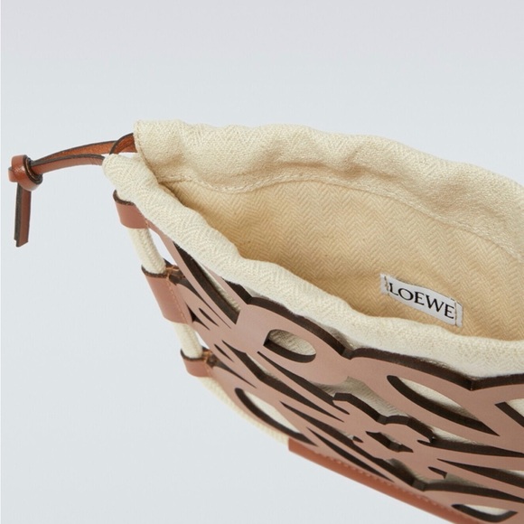 Loewe Anagram Crossbody Bag - Picture 5 of 5